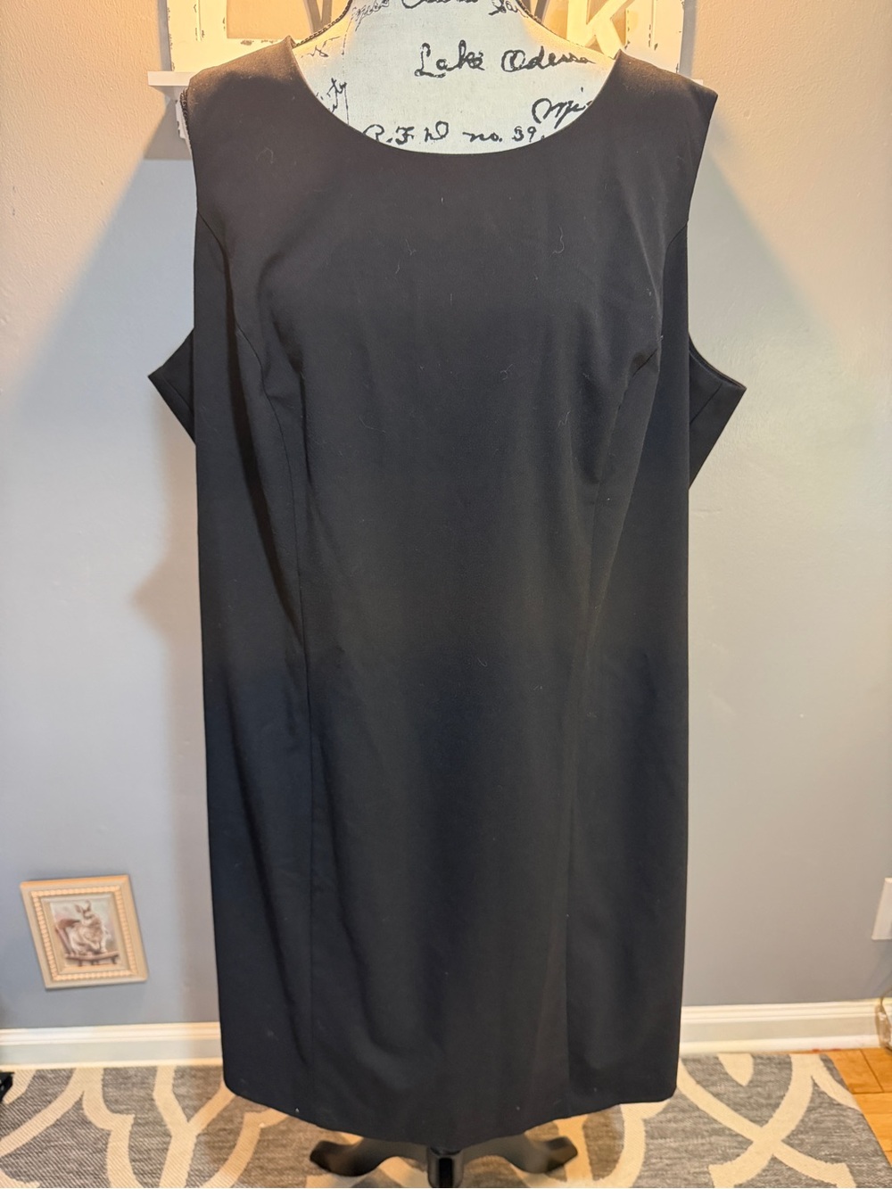 BRIGGS BLACK SLEEVELESS MIDI SHIFT DRESS SZ 22W